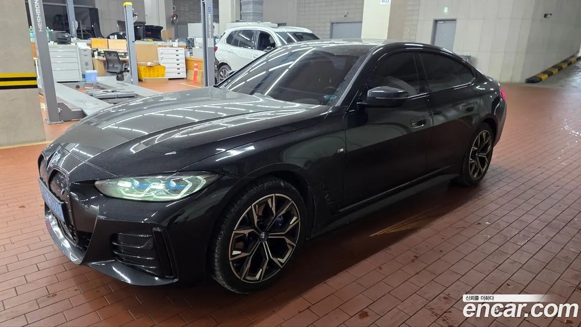BMW i4 — фото 1