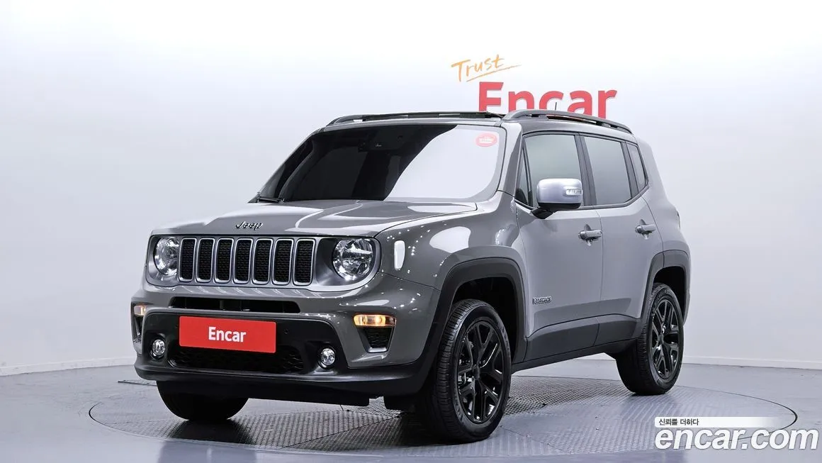 Jeep Renegade — фото 1