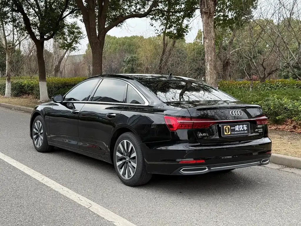 Audi A6L — фото 7