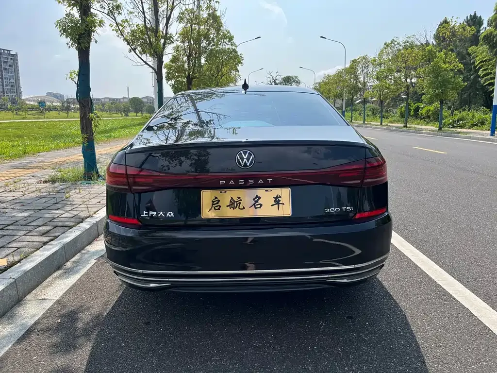 Volkswagen Passat — фото 8