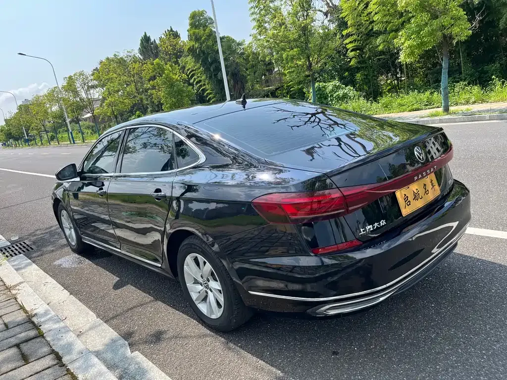 Volkswagen Passat — фото 9