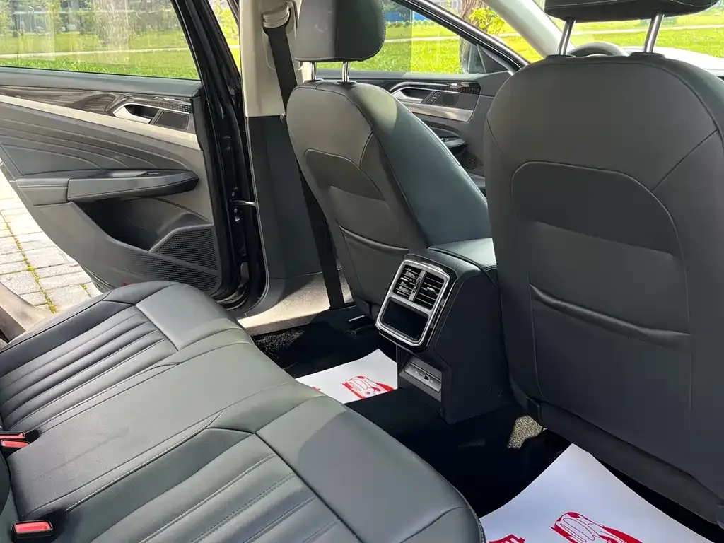 Volkswagen Passat — фото 6
