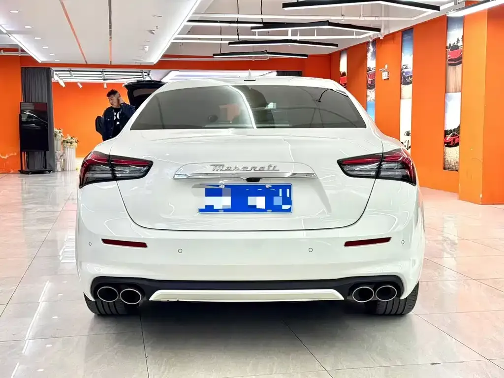 Maserati Ghibli — фото 9