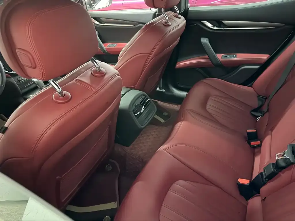 Maserati Ghibli — фото 10