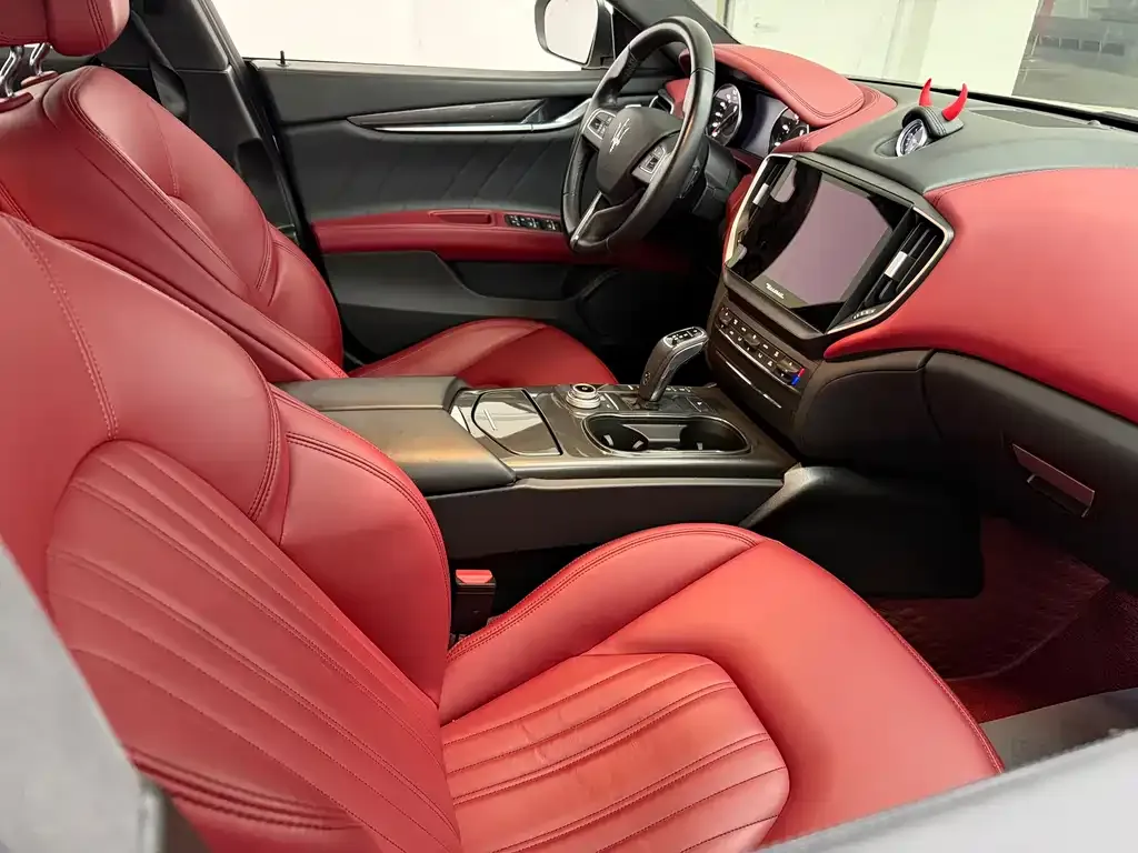 Maserati Ghibli — фото 8