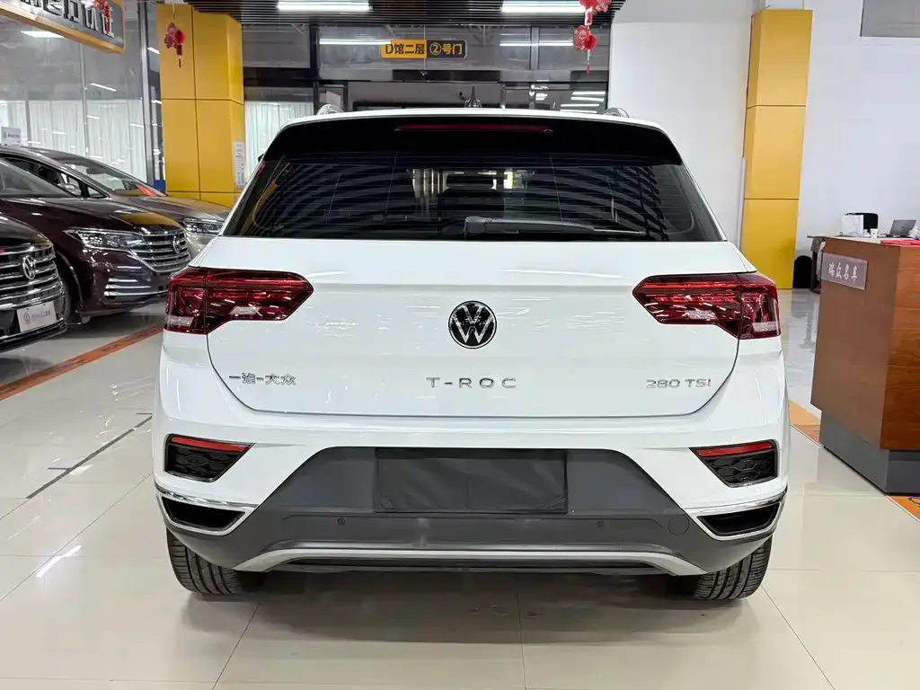 Volkswagen T-Roc — фото 5