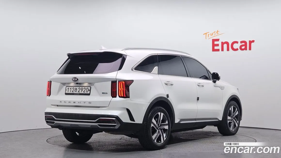 Kia Sorento — фото 6