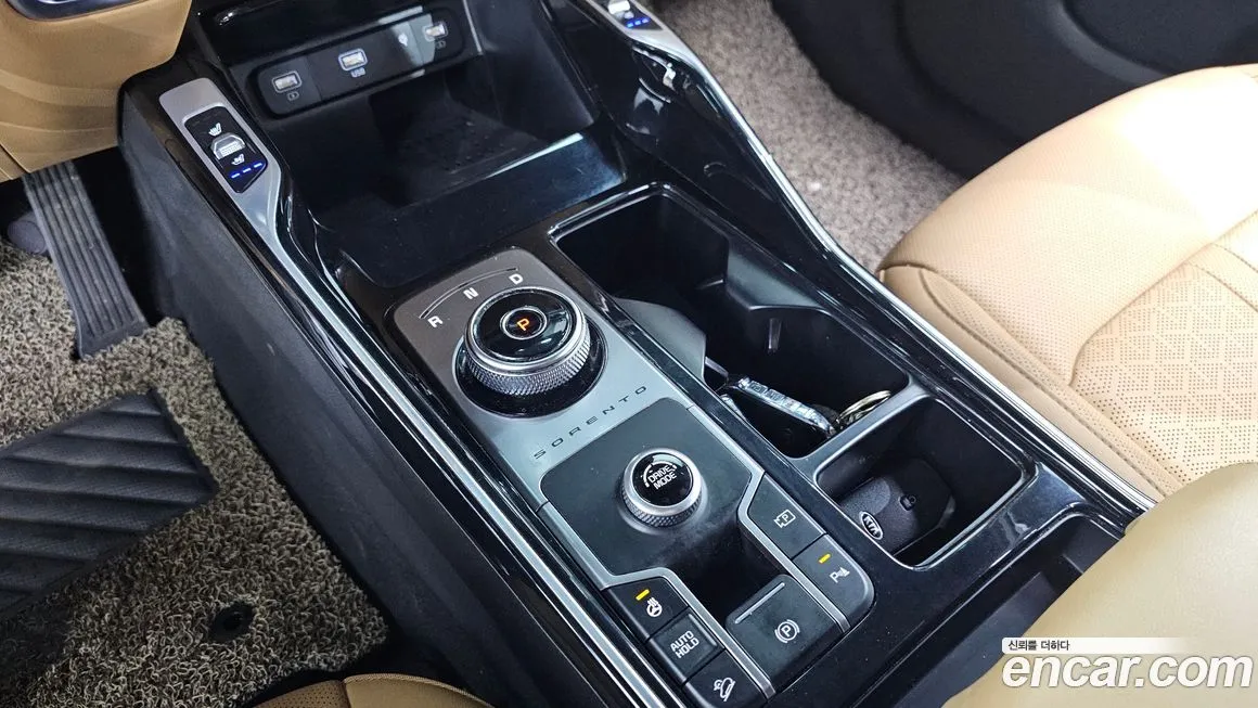 Kia Sorento — фото 8