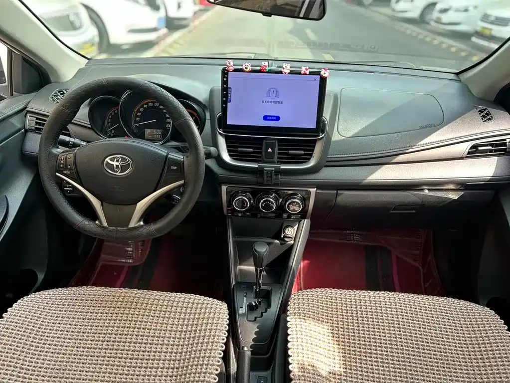 Toyota Yaris L — фото 6