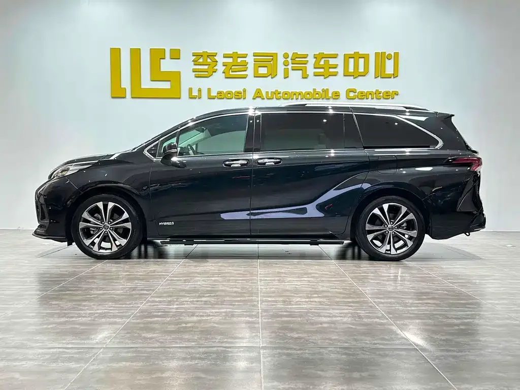 Toyota Granvia — фото 6