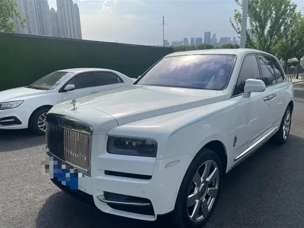 Rolls-Royce Cullinan — фото 1