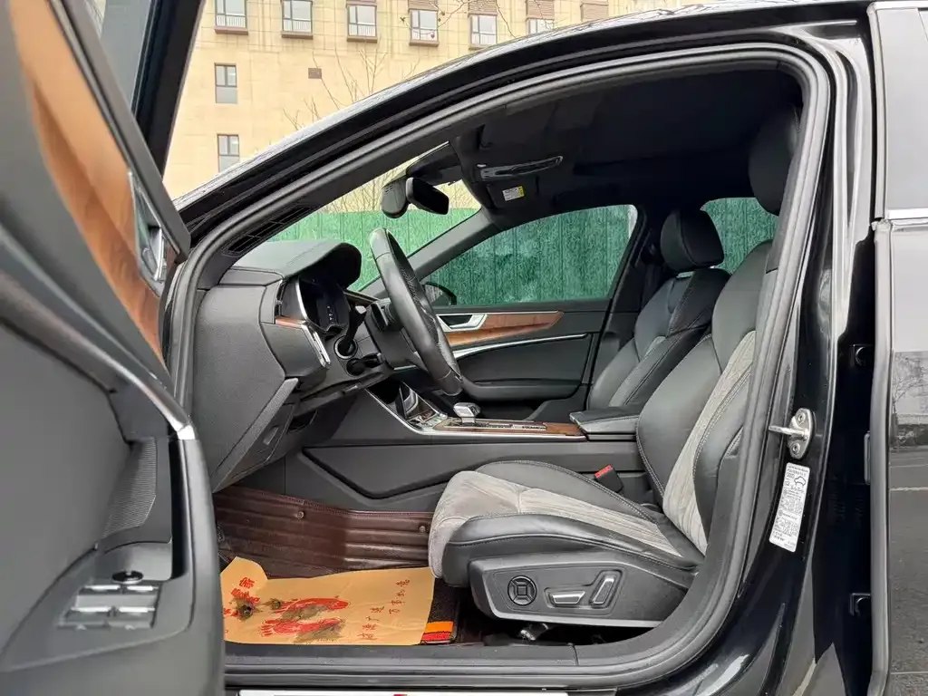 Audi A6L — фото 6