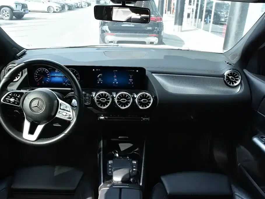 Mercedes-Benz GLA — фото 7
