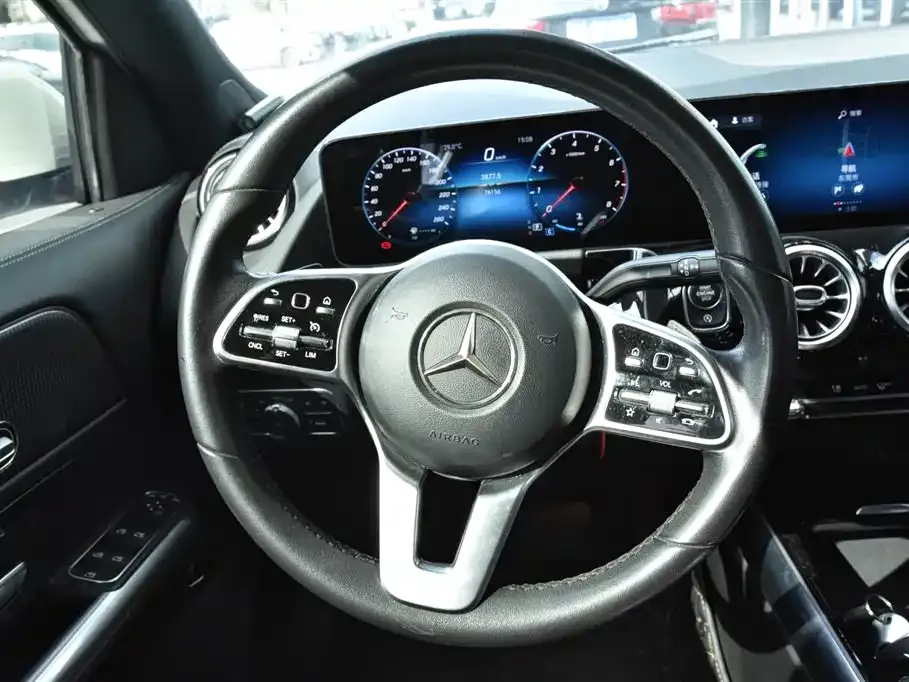 Mercedes-Benz GLA — фото 2