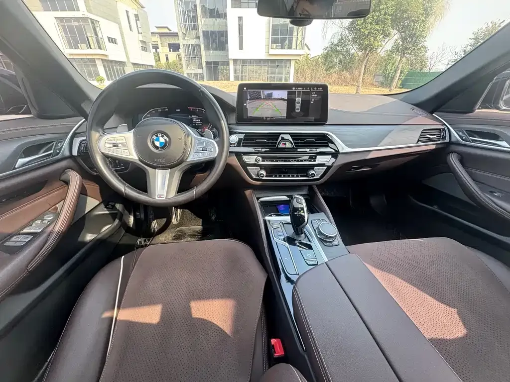 BMW 5 Series — фото 3