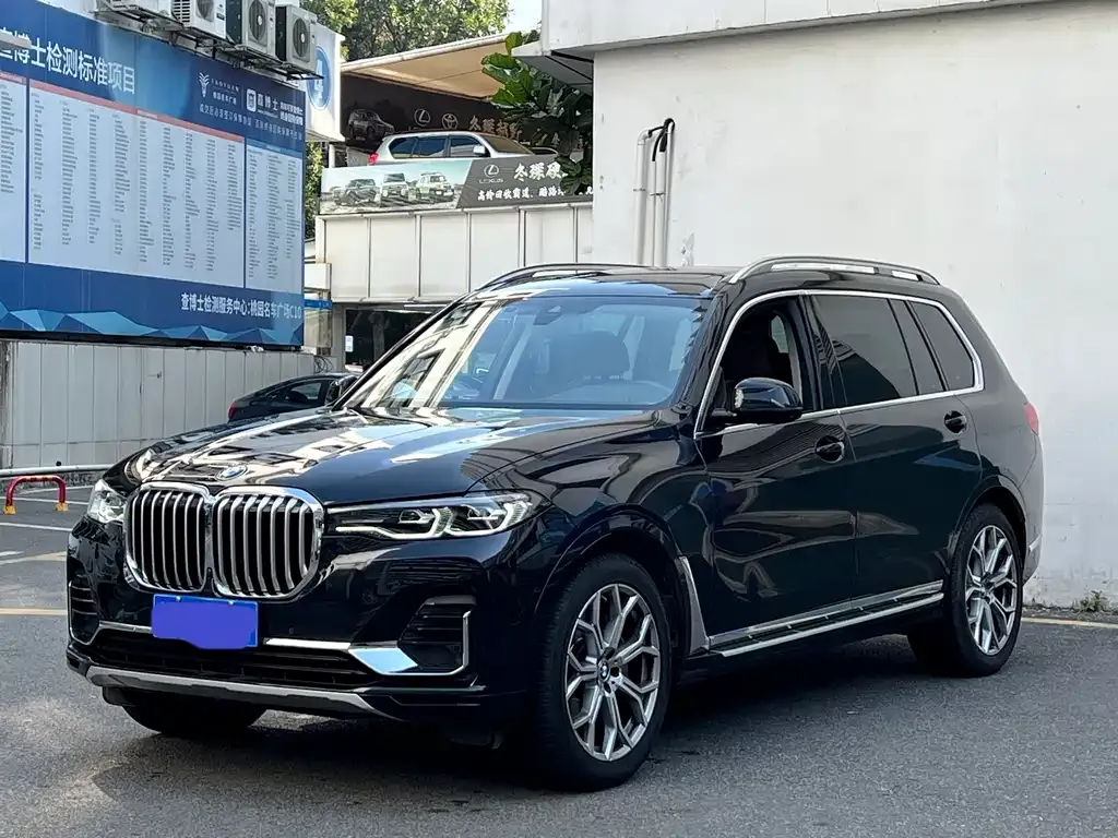 BMW X7 — фото 1