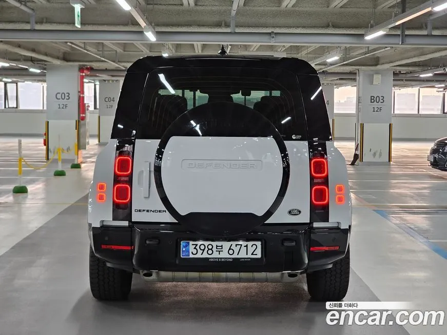 Land Rover Defender — фото 10