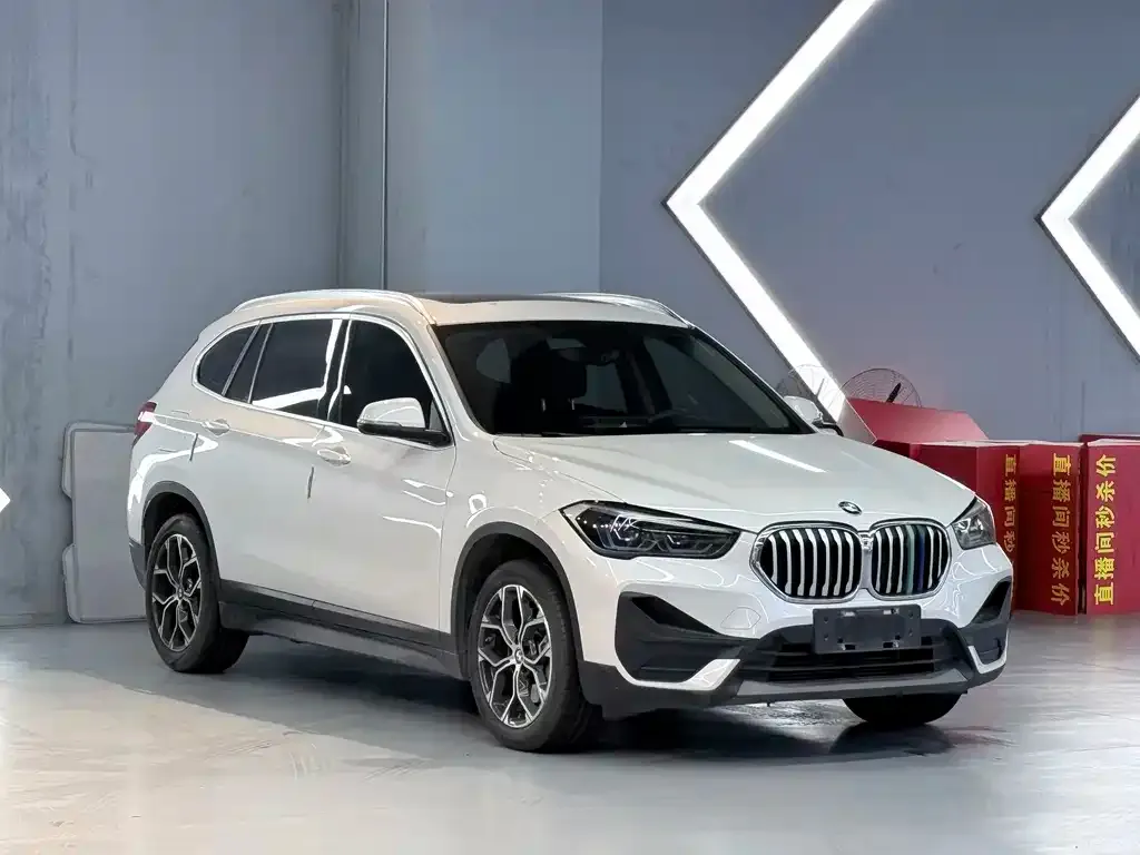 BMW X1 — фото 7