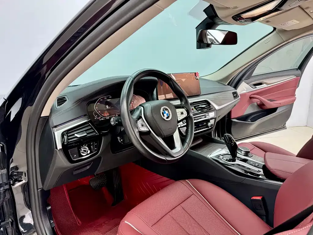 BMW 5 Series — фото 4