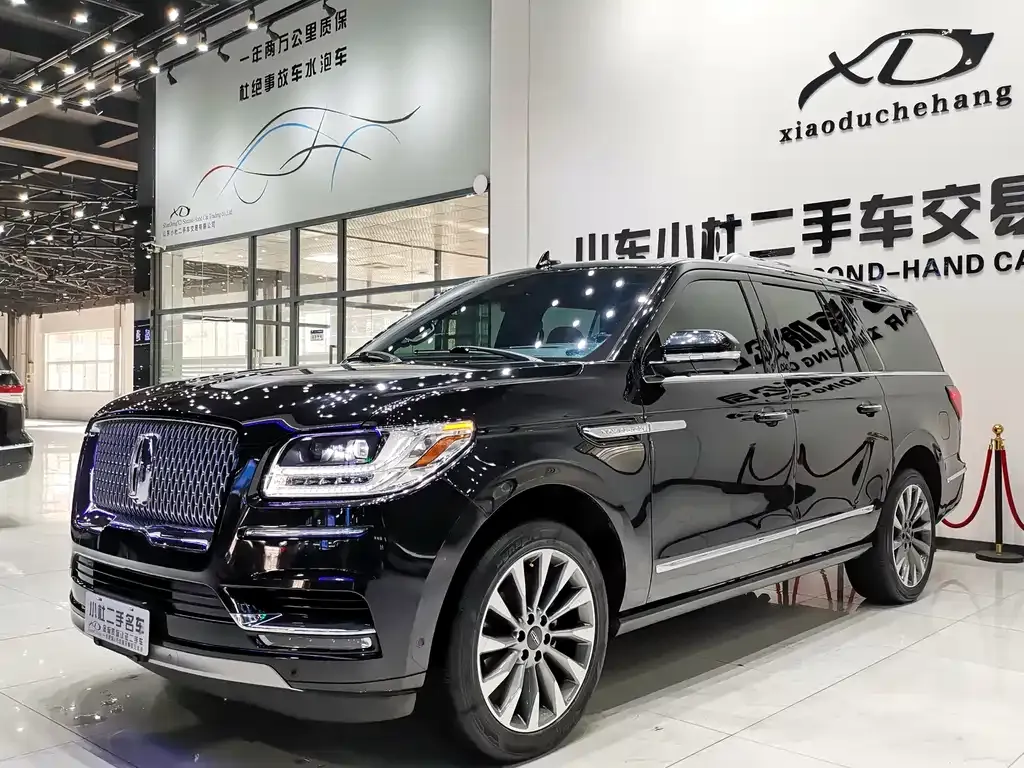 Lincoln Navigator — фото 1