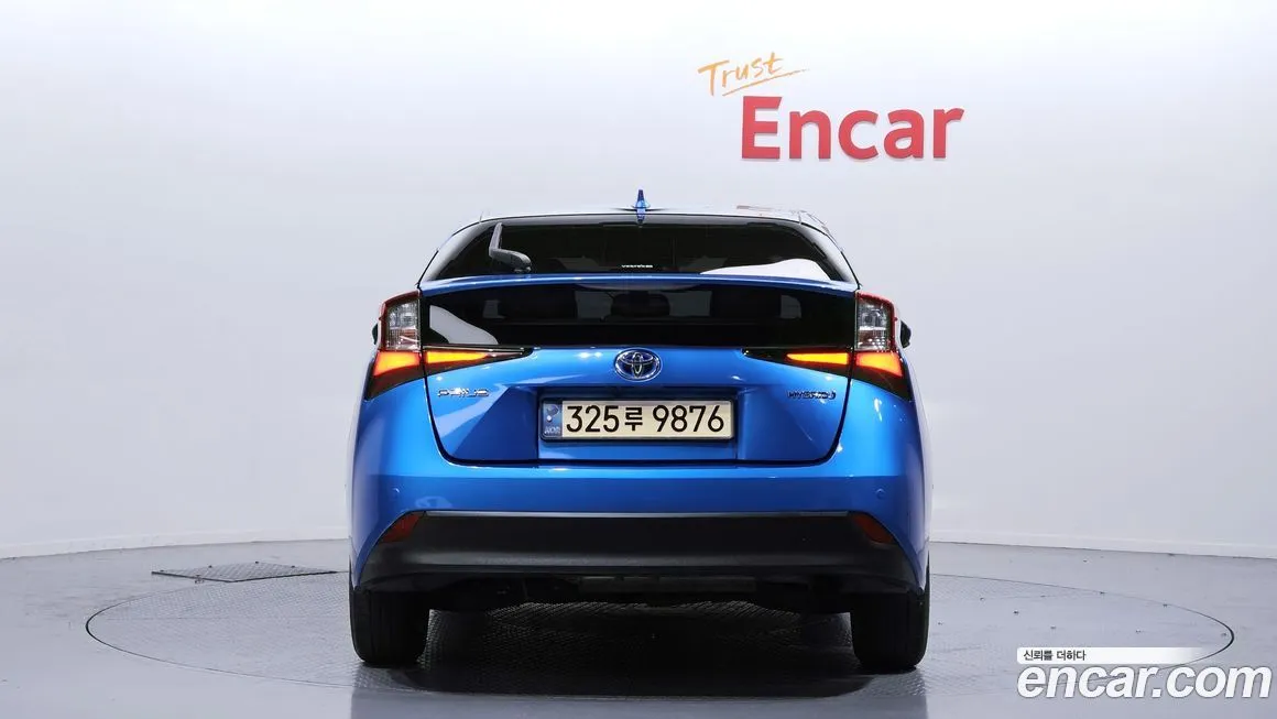 Toyota Prius — фото 2