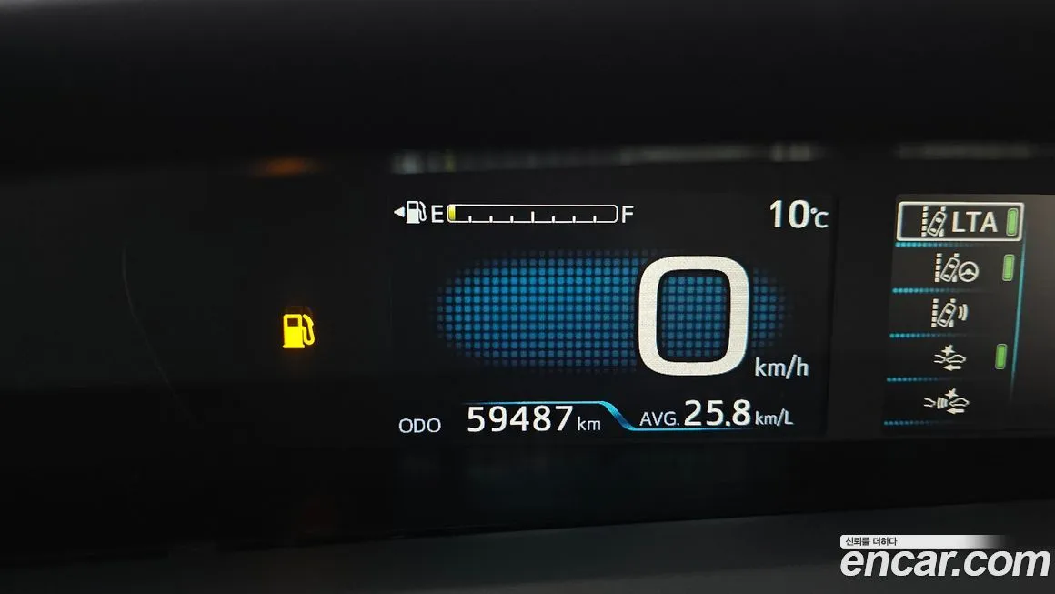 Toyota Prius — фото 6