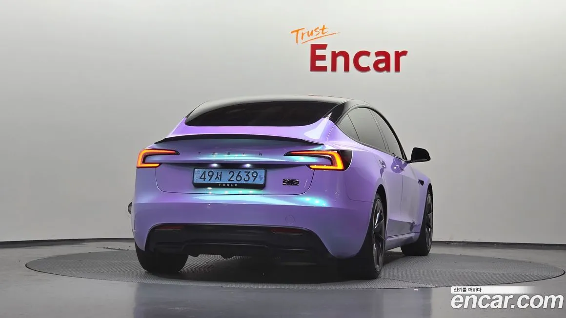 Tesla Model 3 — фото 10