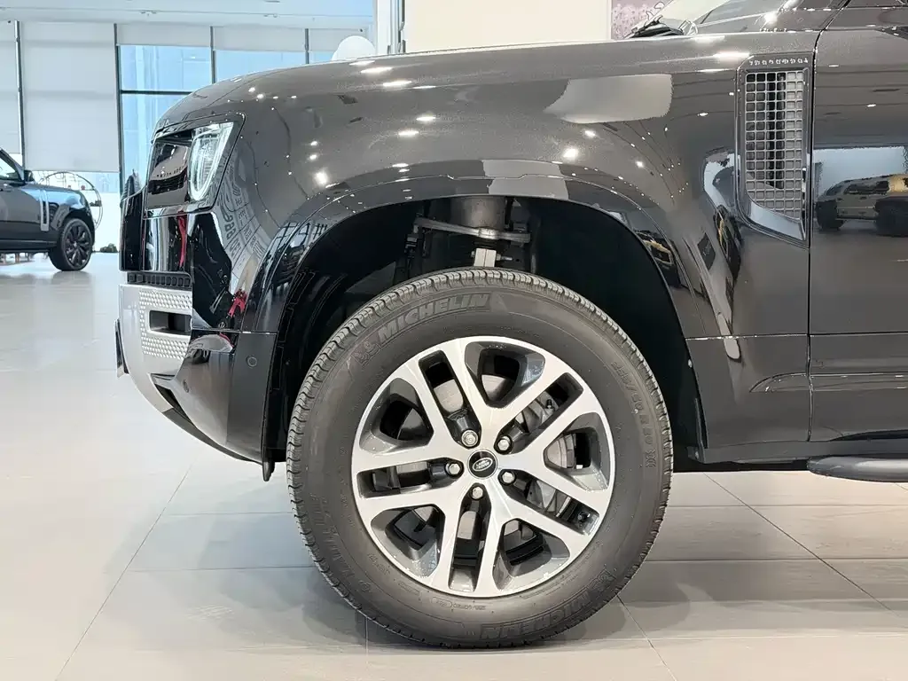 Land Rover Defender — фото 3