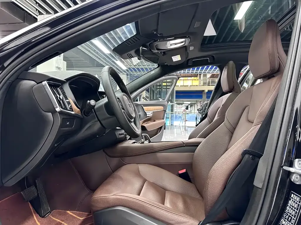 Volvo S90 — фото 4