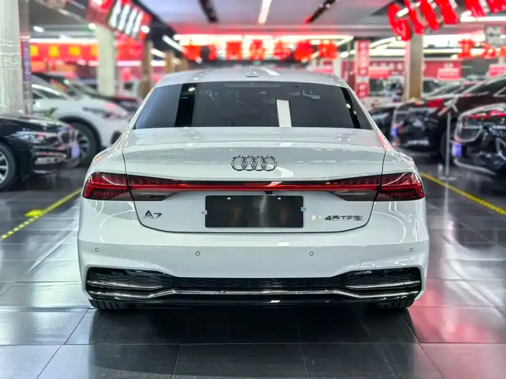 Audi A7L — фото 3