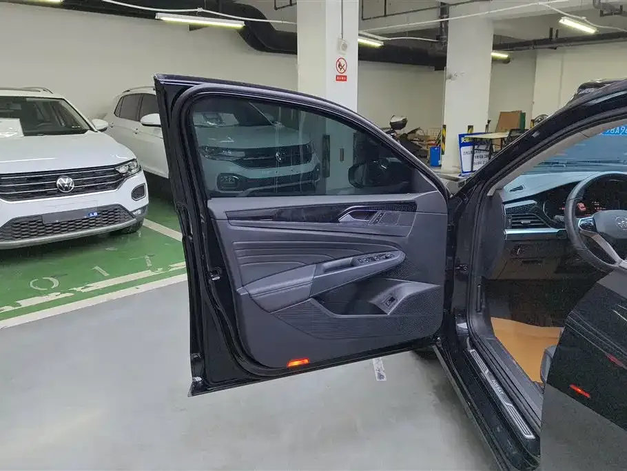 Volkswagen Passat — фото 10