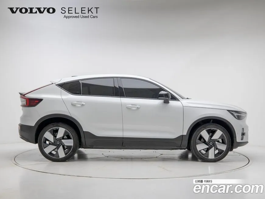 Volvo C40 — фото 7