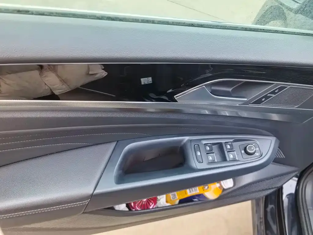 Volkswagen Passat New Energy — фото 5