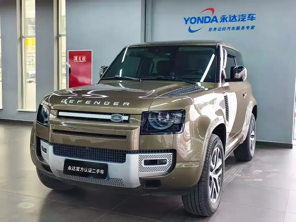 Land Rover Defender — фото 1