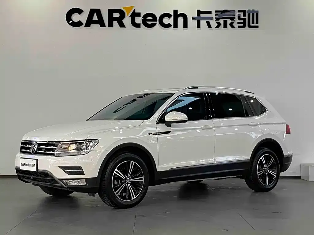 Volkswagen Tiguan L — фото 1