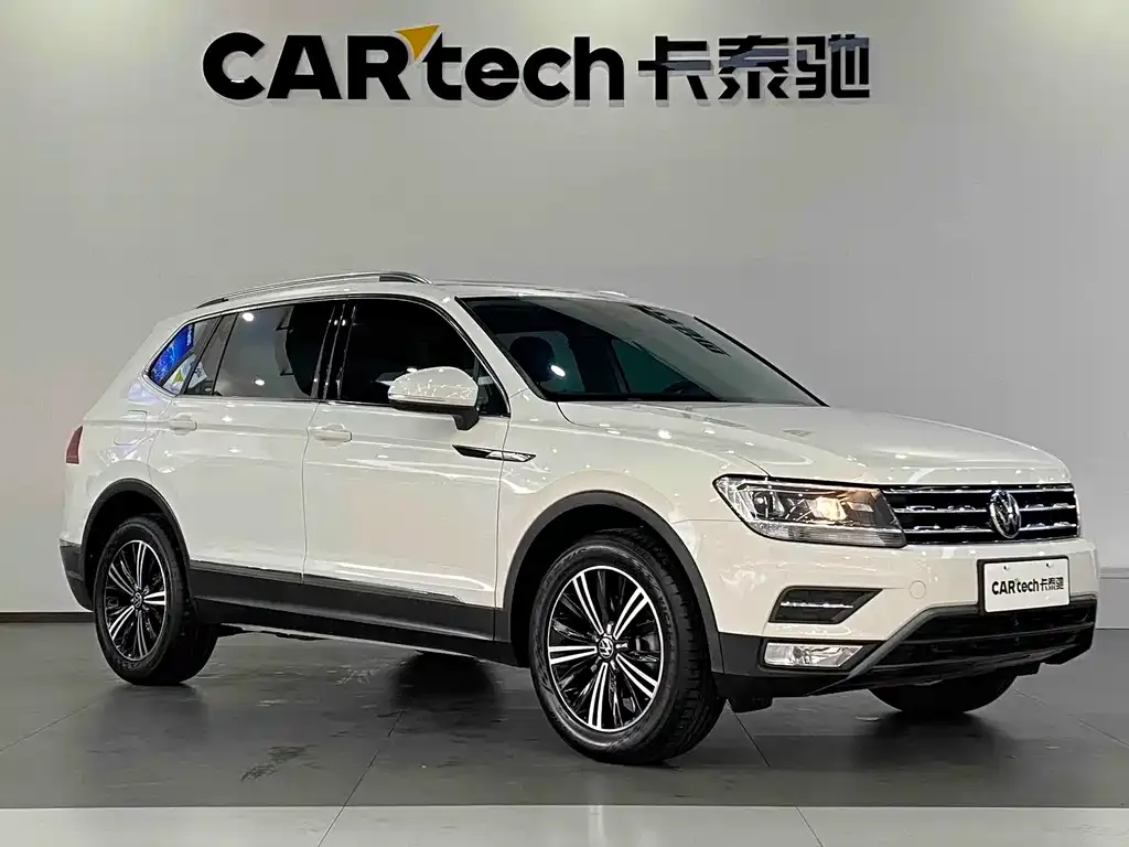 Volkswagen Tiguan L — фото 4