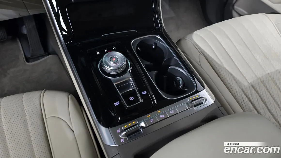 Kia Carnival — фото 10