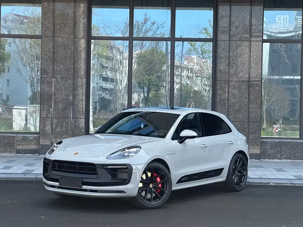 Porsche Macan — фото 1
