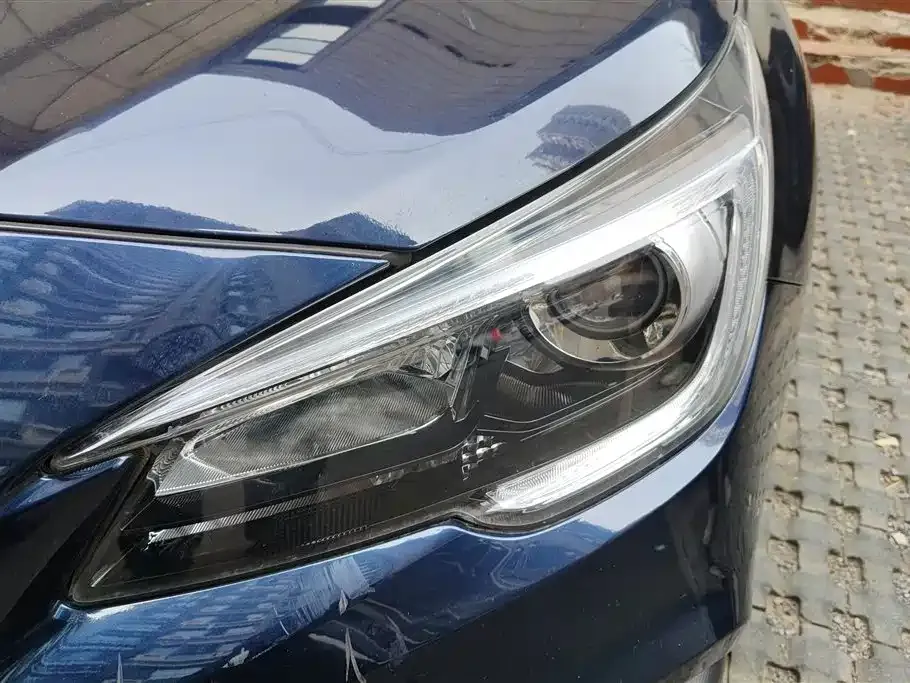 Subaru Legacy — фото 10