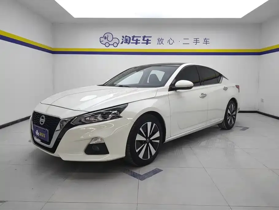 Nissan Teana — фото 1
