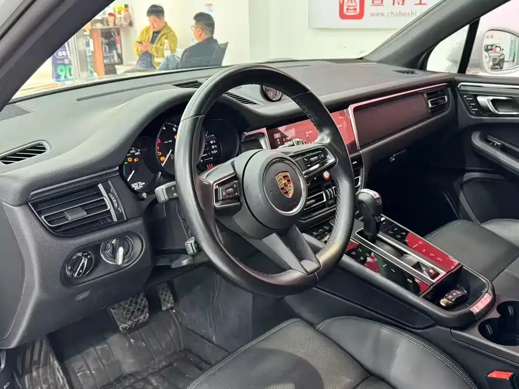 Porsche Macan — фото 10