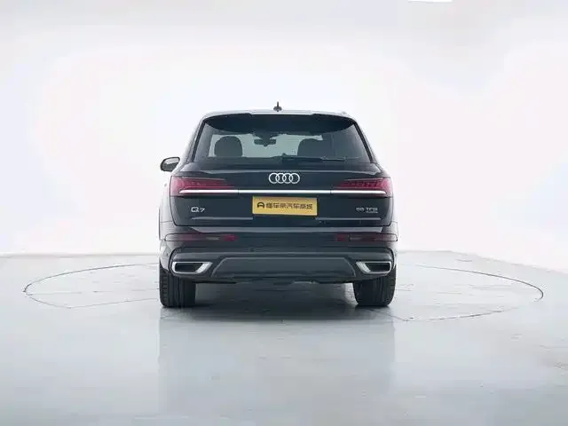 Audi Q7 — фото 5