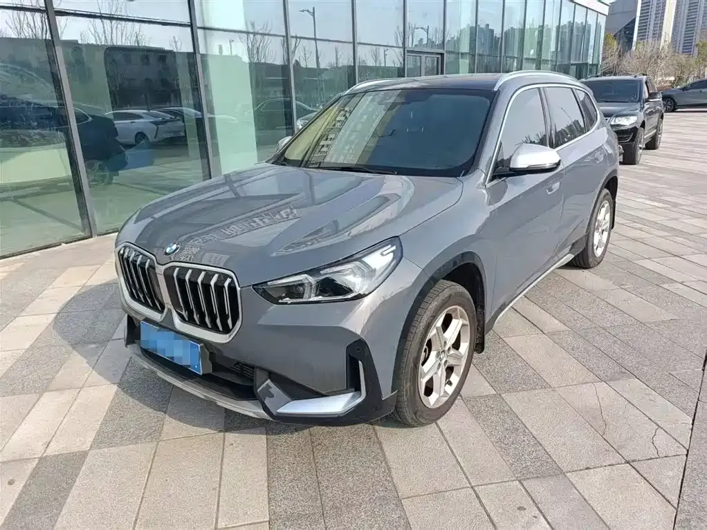 BMW X1 — фото 1