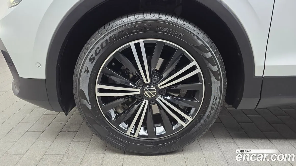 Volkswagen Tiguan — фото 5