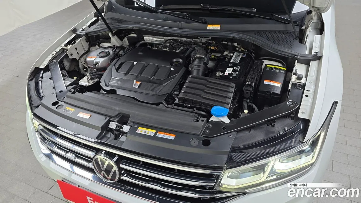 Volkswagen Tiguan — фото 10