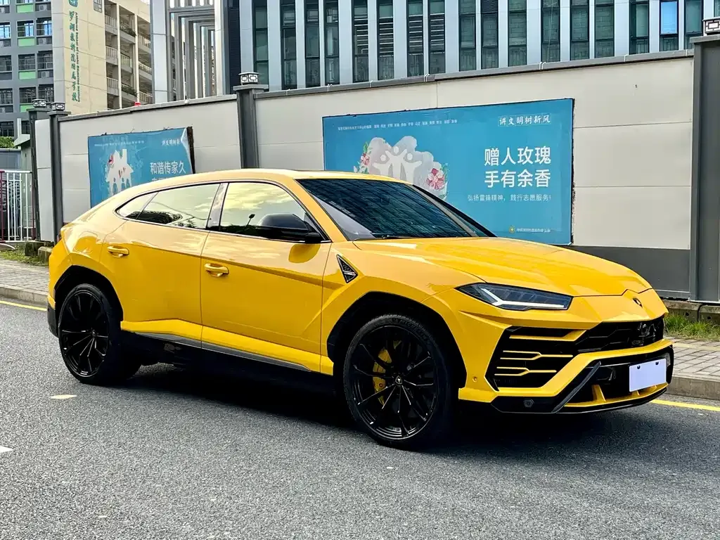 Lamborghini Urus — фото 6