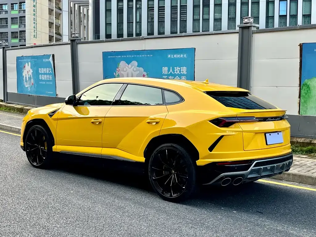 Lamborghini Urus — фото 5