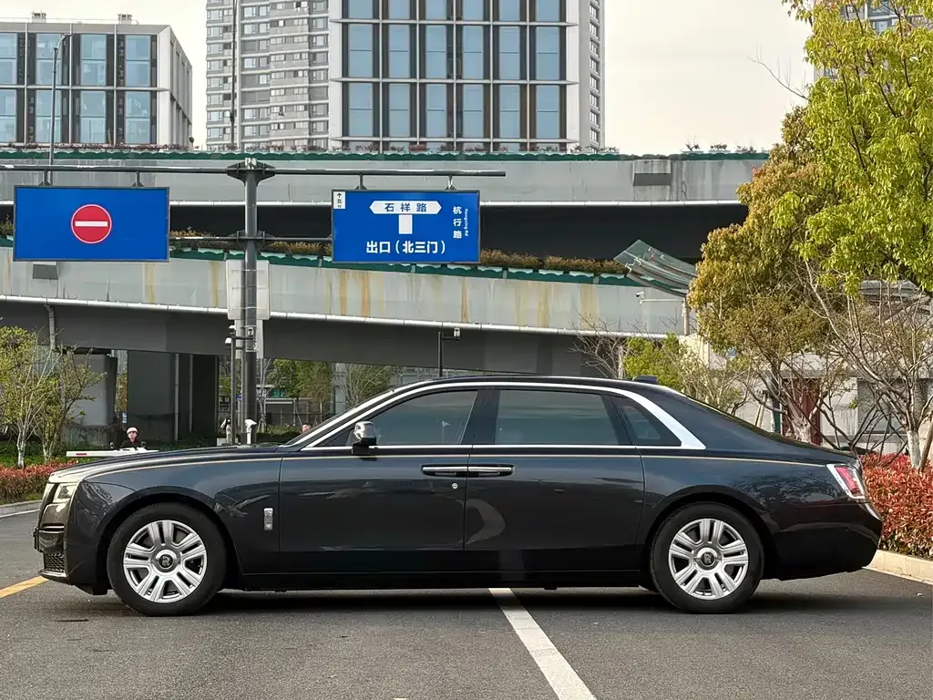 Rolls-Royce Ghost — фото 8