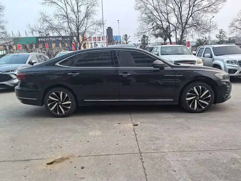 Volkswagen Passat — фото 7