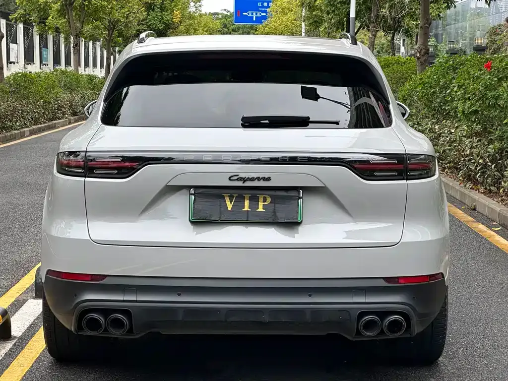 Porsche Cayenne Hybrid — фото 9
